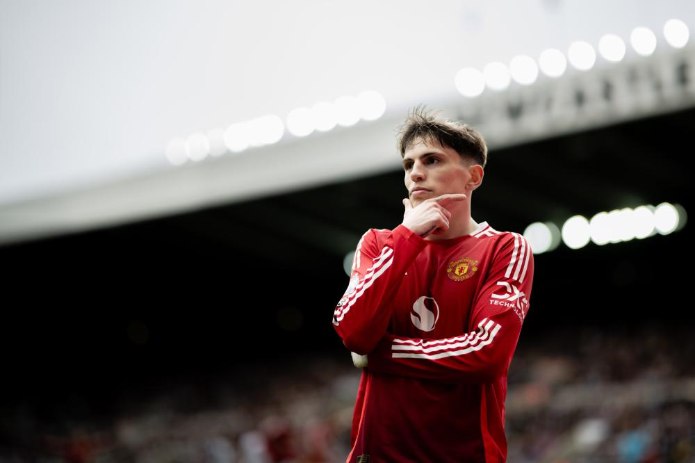 队的中流砥 队的中流砥